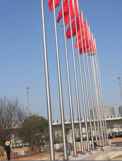 江北机场T3航站楼旗杆